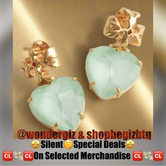 🆕Tory Burch Authentic Roxanne Gold Tone & Crystal Heart  Tory Burch Authentic Roxanne Gold Tone & Crystal Heart Earrings Soft Mint Green
